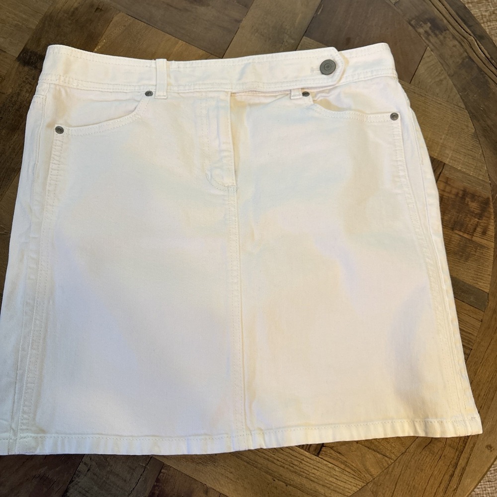 Ann Taylor White Denim Mini Skirt Size 12 Stretch Cotton Blend